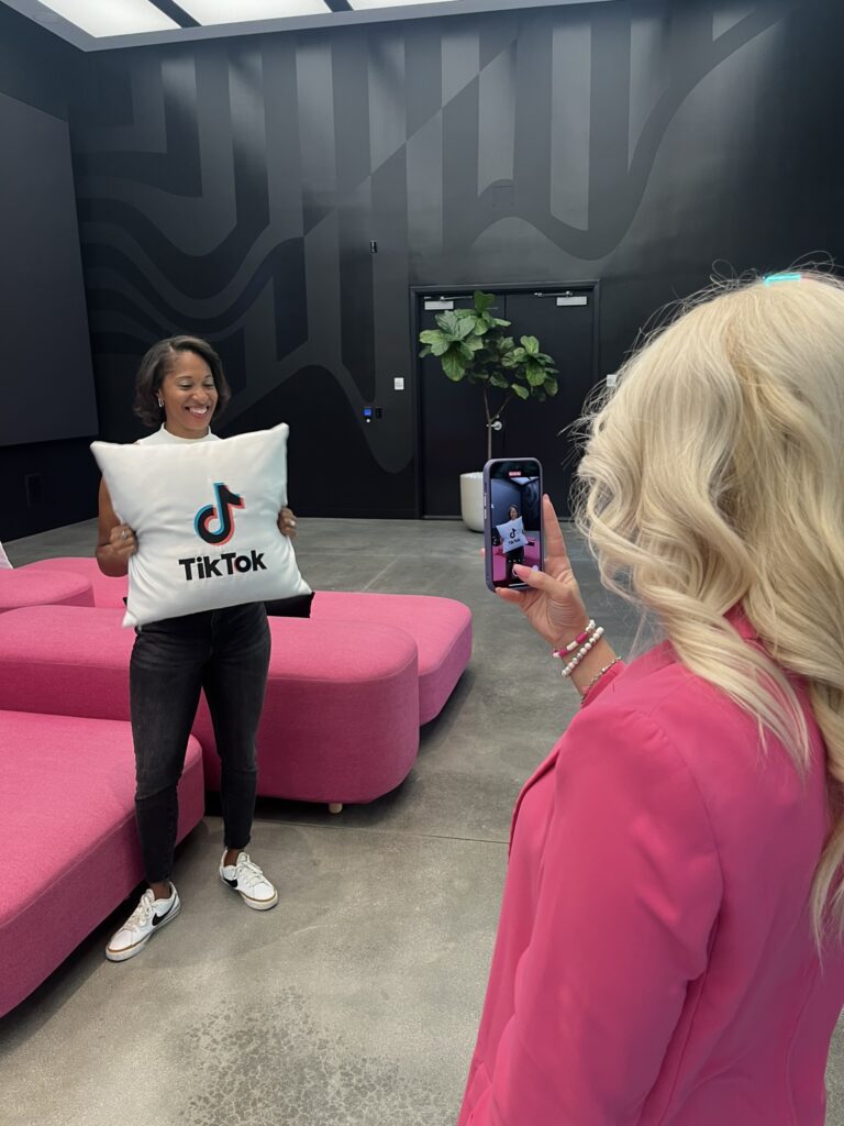 iCloud Photos IMG 1847 TikTok LIVE Tips
